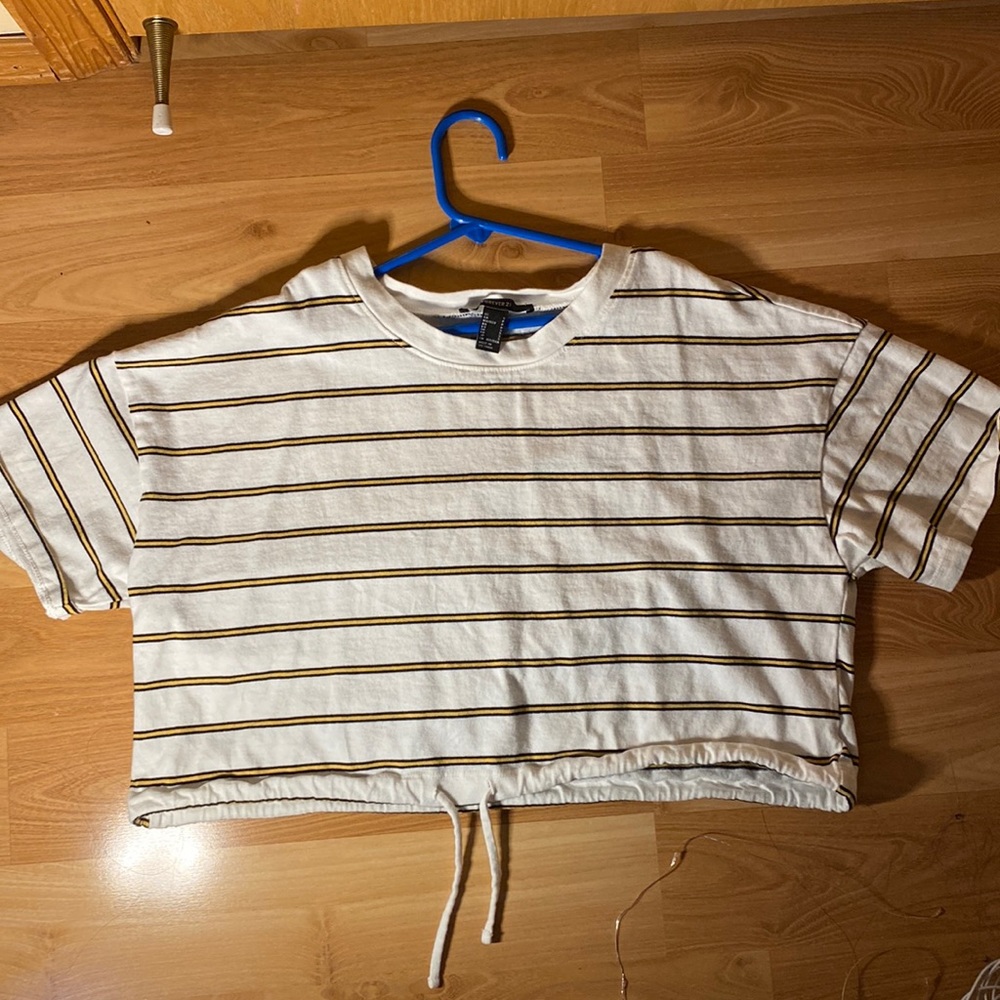 cropped tee with a drawstring at the bottom to sinch it